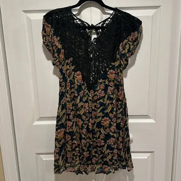 💗 Free People Margot Black Floral Mini Dress