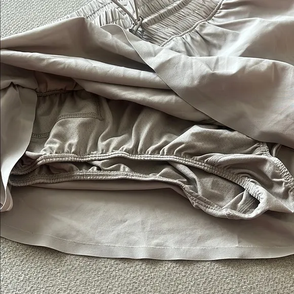 Abercrombie &amp; Fitch Cream Athletic Shorts Elastic Waist
