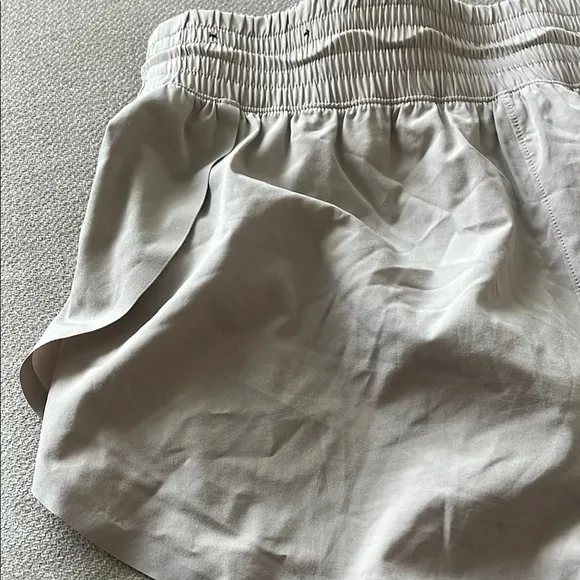 Abercrombie &amp; Fitch Cream Athletic Shorts Elastic Waist