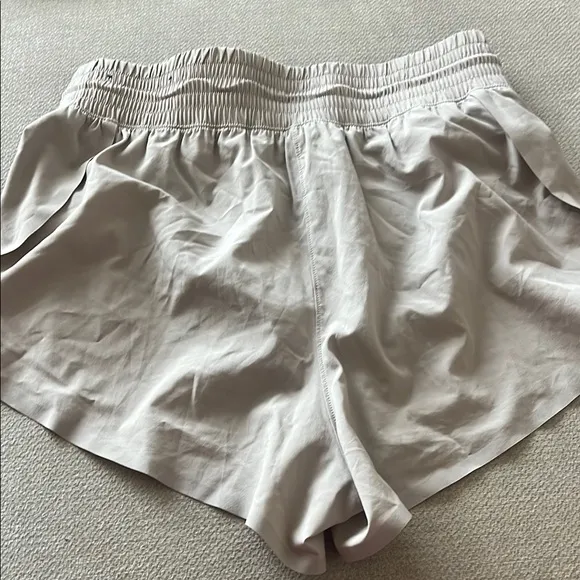 Abercrombie &amp; Fitch Cream Athletic Shorts Elastic Waist