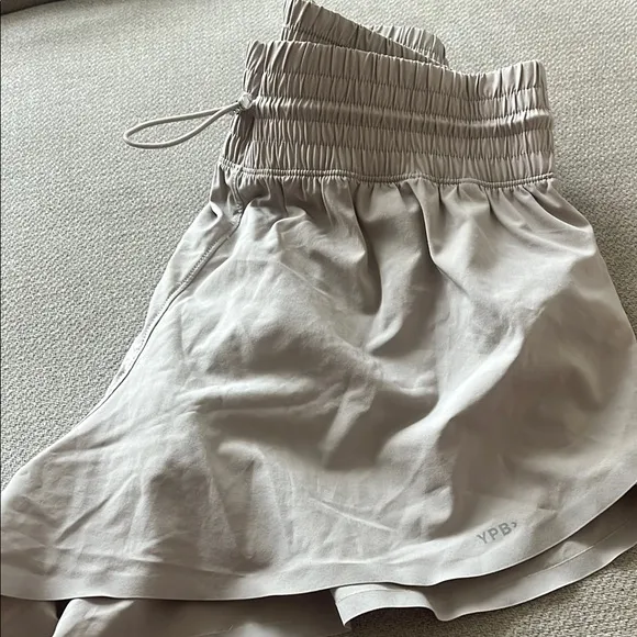 Abercrombie &amp; Fitch Cream Athletic Shorts Elastic Waist