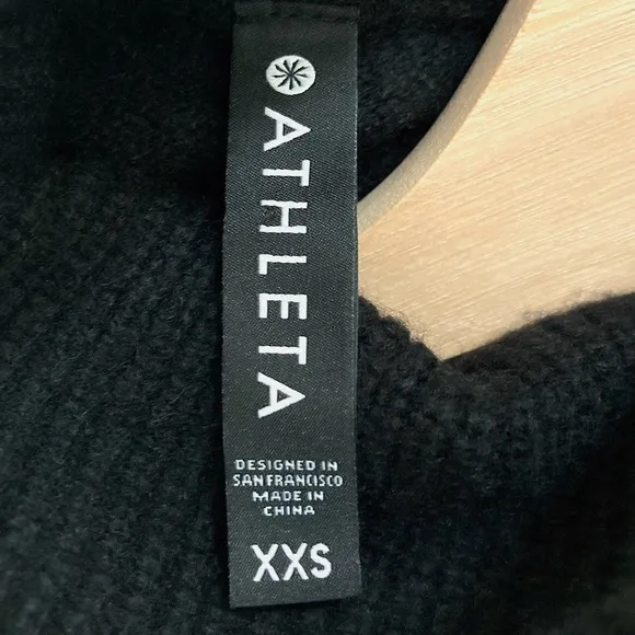 ATHLETA Aspen Cashmere Wool Turtleneck Sweater Black Oversized Boxy Fit