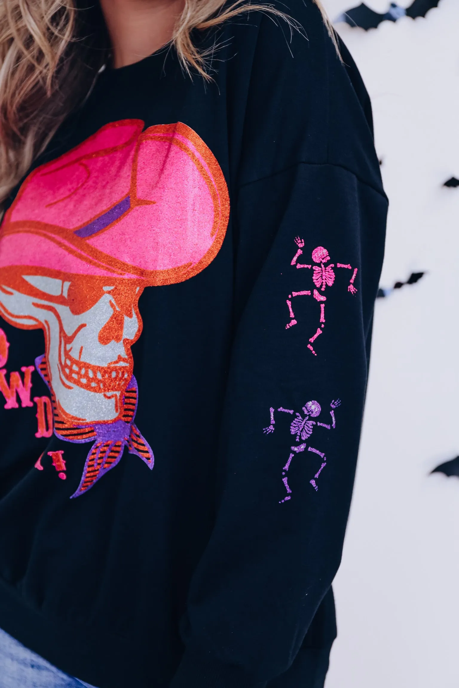 Cowboy Skull "Howdy" Graphic Top- Black