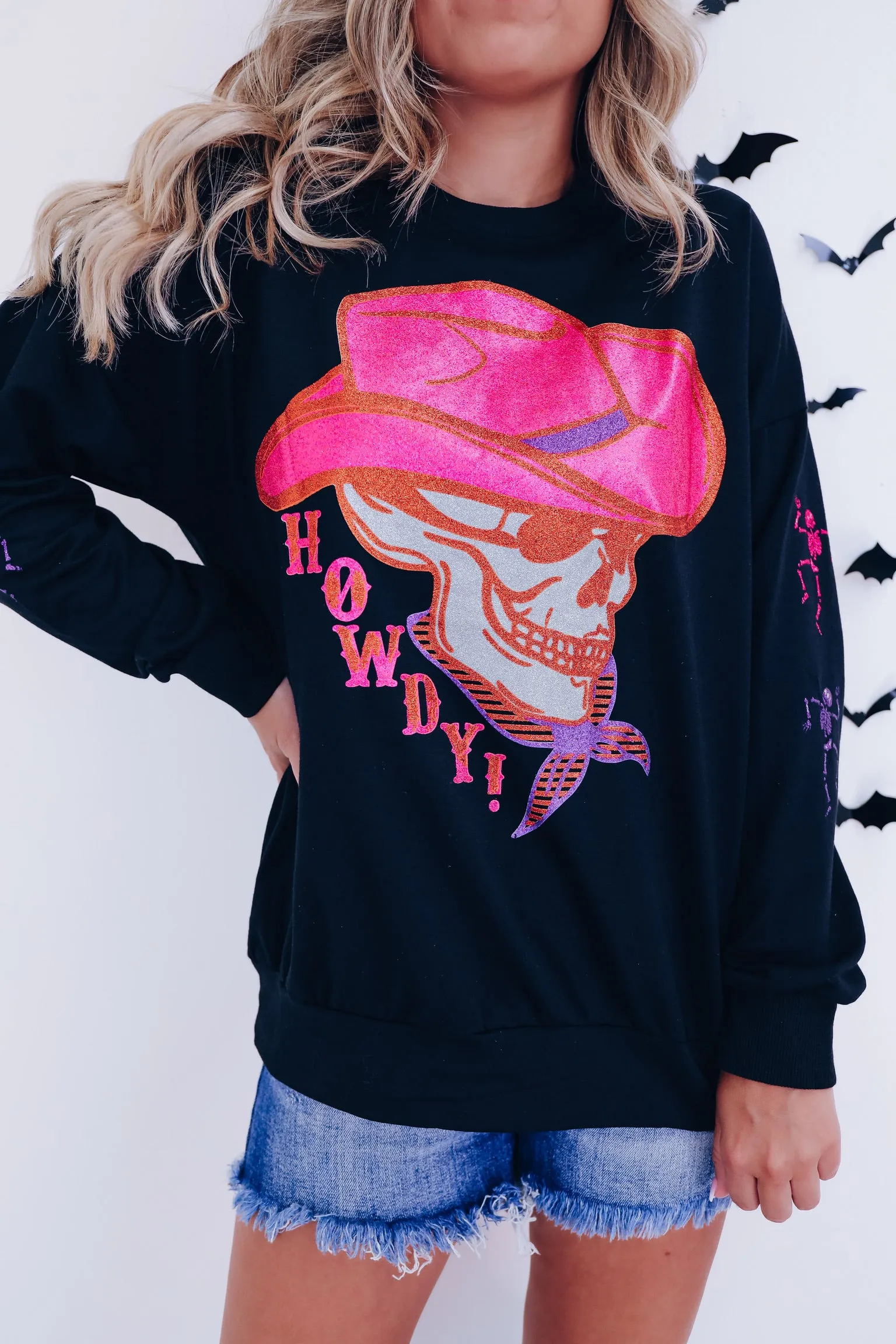 Cowboy Skull "Howdy" Graphic Top- Black