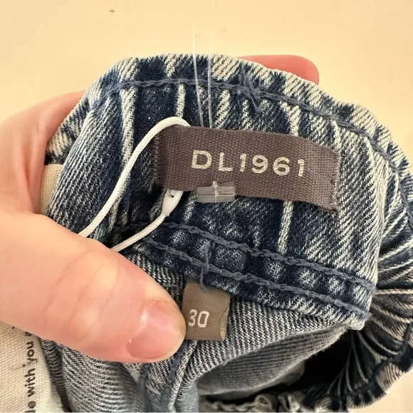 DL1961 NWT Laura Elastic High Waist Denim Shorts