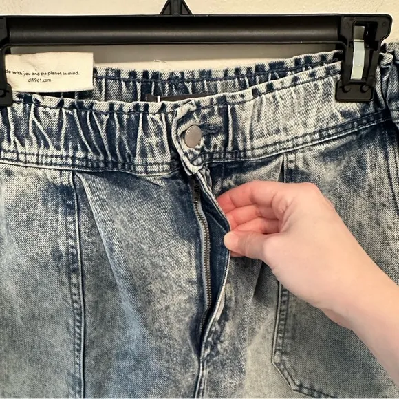 DL1961 NWT Laura Elastic High Waist Denim Shorts