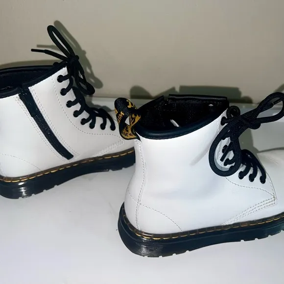 Dr. Martens Kids White Boots Size US 1 / UK 13