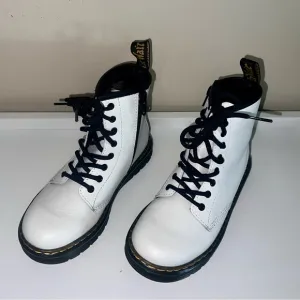 Dr. Martens Kids White Boots Size US 1 / UK 13