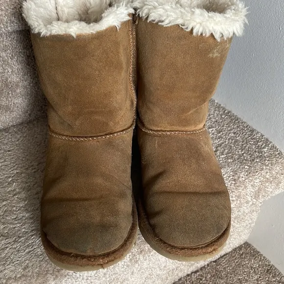 Girls’ UGG Bailey Bow II -tan and leopard boots