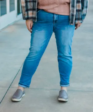 Judy Blue- Non-Distressed Boyfriend Jeans