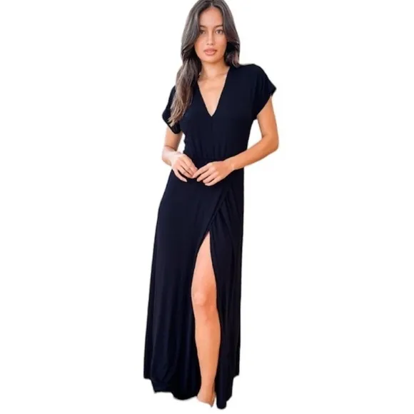 Lulu’s Easy for Me Navy Blue Short Sleeve Maxi Dress Size Small NWT
