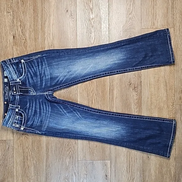 Miss Me Easy Boot Mid Rise Curvy Fit Embroidered Flap Pocket Dark Wash Jean