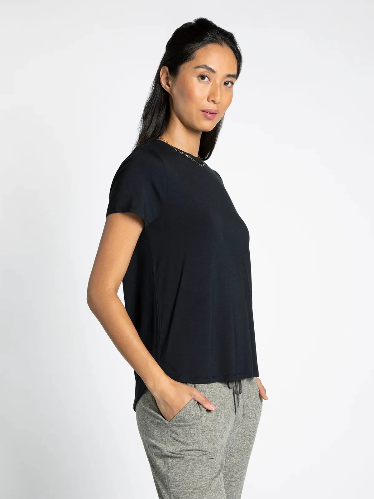 Nikkie Tee - Black