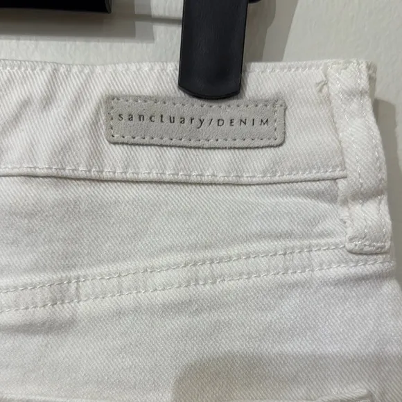 Sanctuary Ivory 5” Inseam Jean Shorts High-Waisted Frayed Hem NWT