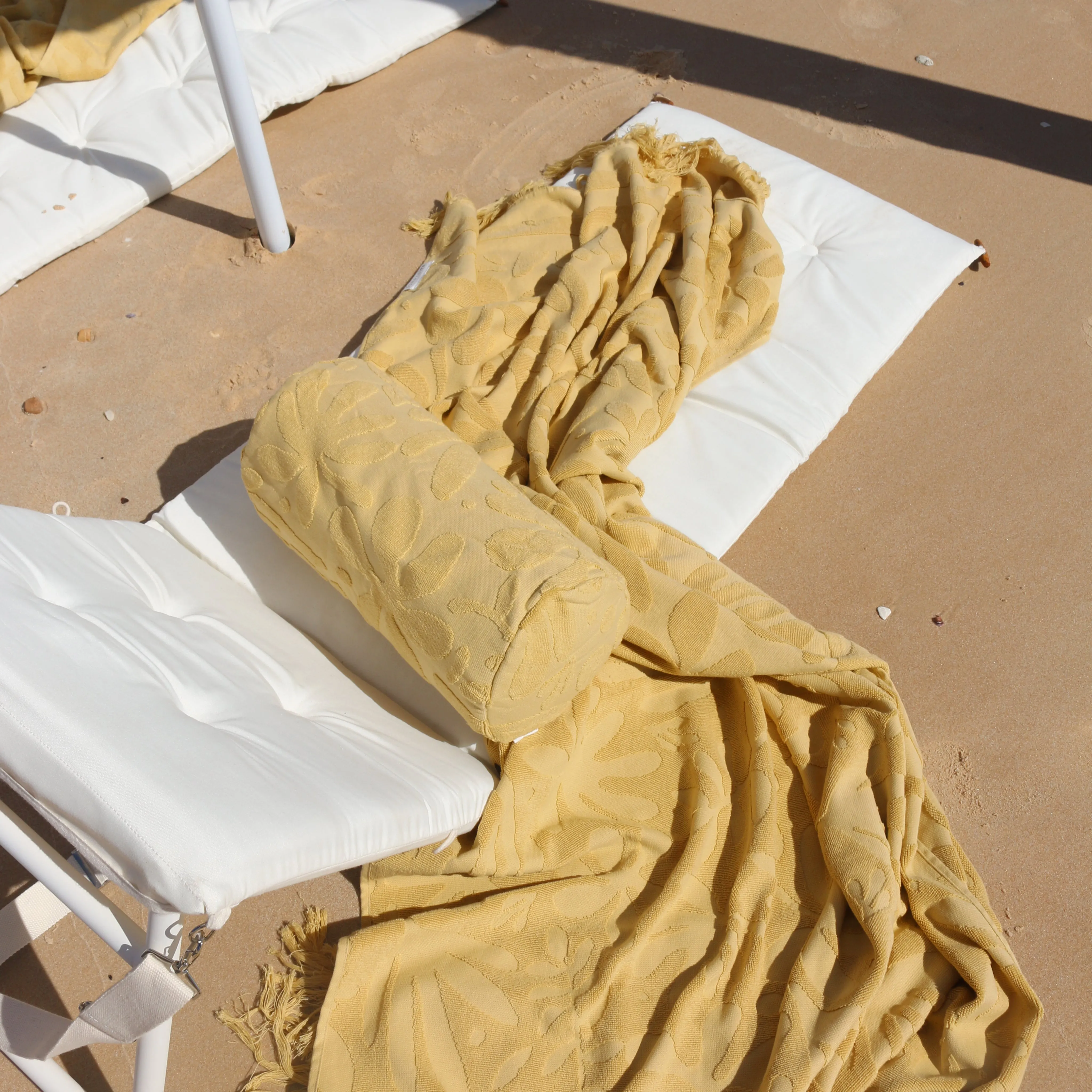 SUNNYLIFE LUXE TOWEL - MANGO BAY GOLDEN MUSTARD