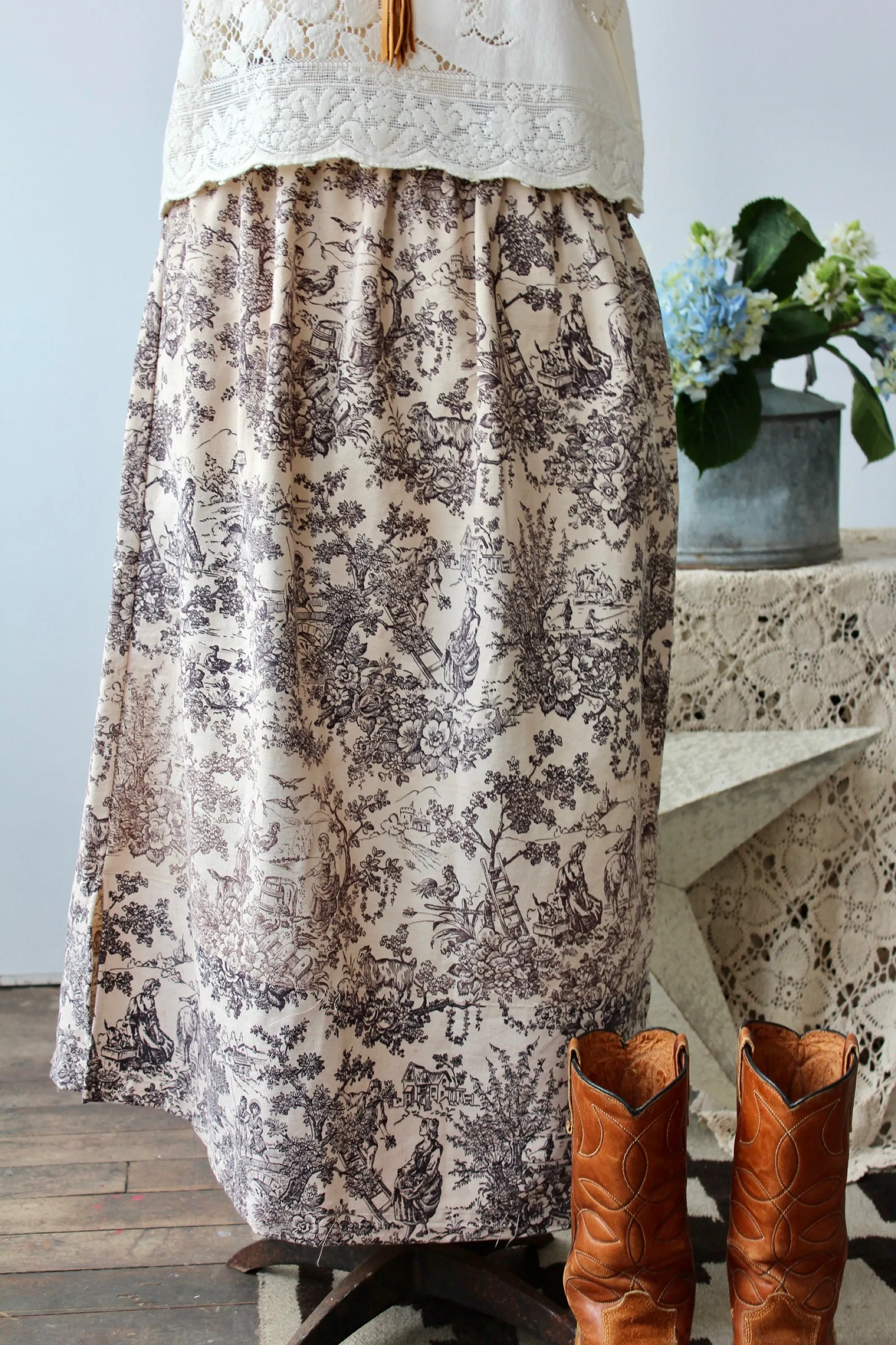 The Highlands Foundry Heirloom Toile Skirt THF86