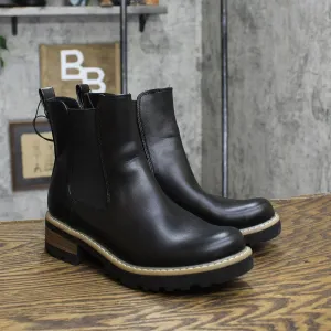 Universal Thread Women's Celina Chelsea Boots 88075636 Black 7.5M